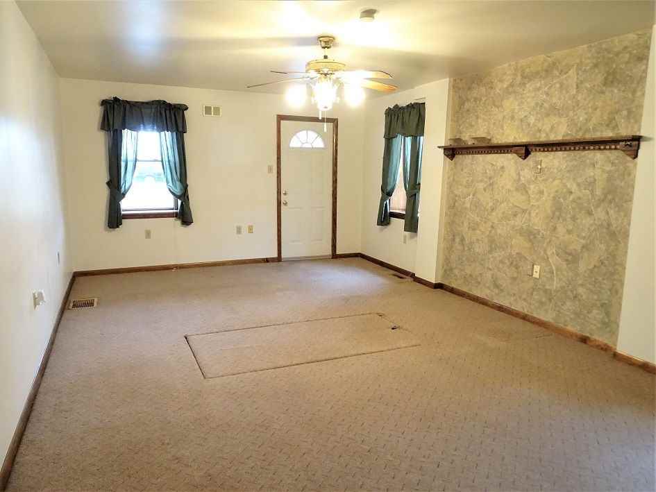 50 N Sheridan Rd - Photo 2 of 15