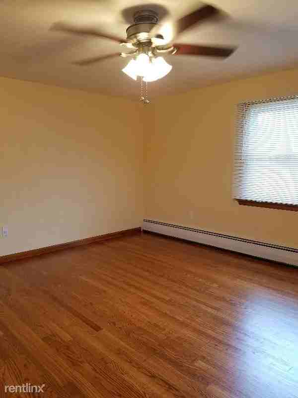 108 Hospital St - Photo 2 of 10