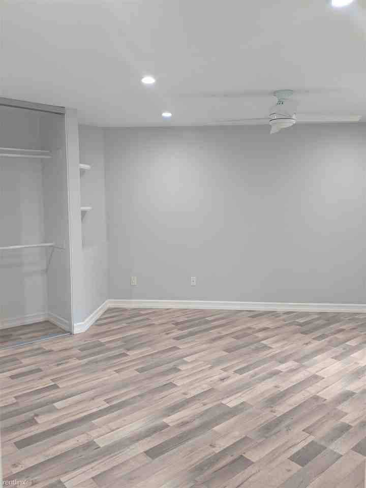 7087 Camino Degrazia - Photo 2 of 11