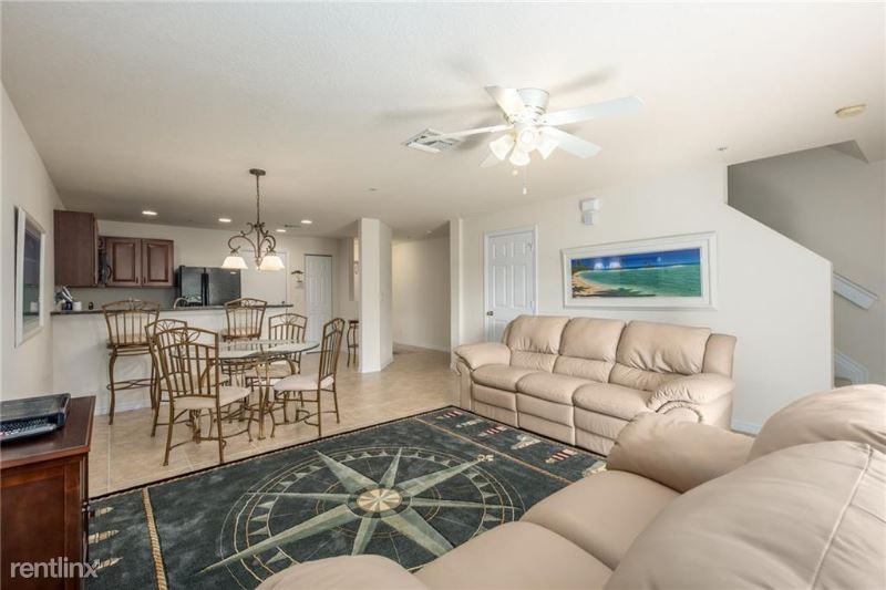 5385 SE Jennings Ln - Photo 2 of 12