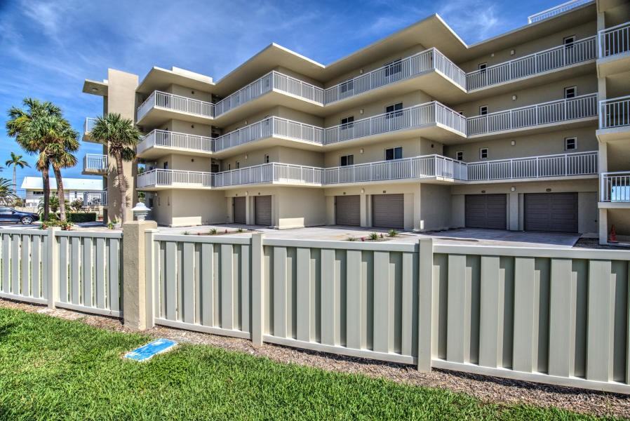 130 Coco Plum Dr - Photo 3 of 12
