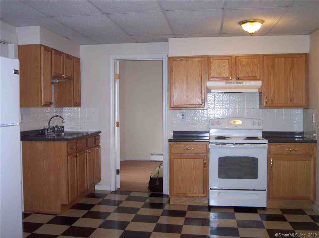 12 Thompson Ct - Photo 2 of 14