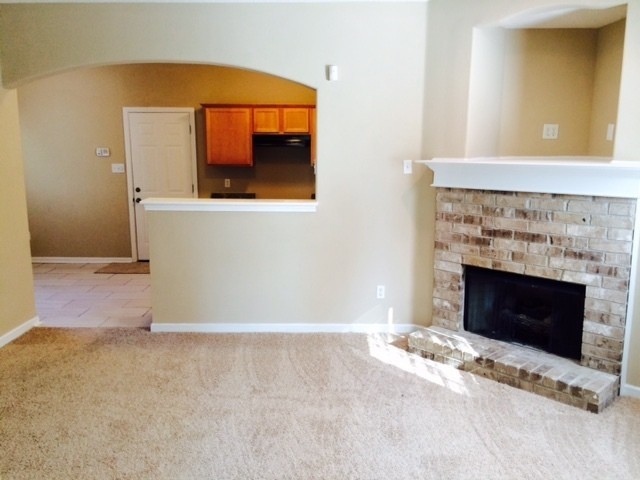 10236 Sterling Ridge Dr - Photo 3 of 6