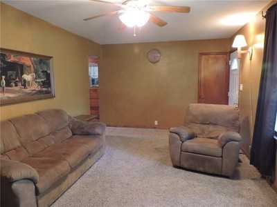 321 W Lane St - Photo 2 of 5