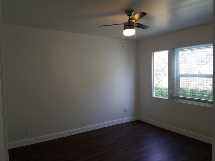 2323 Smythe Ave - Photo 2 of 11