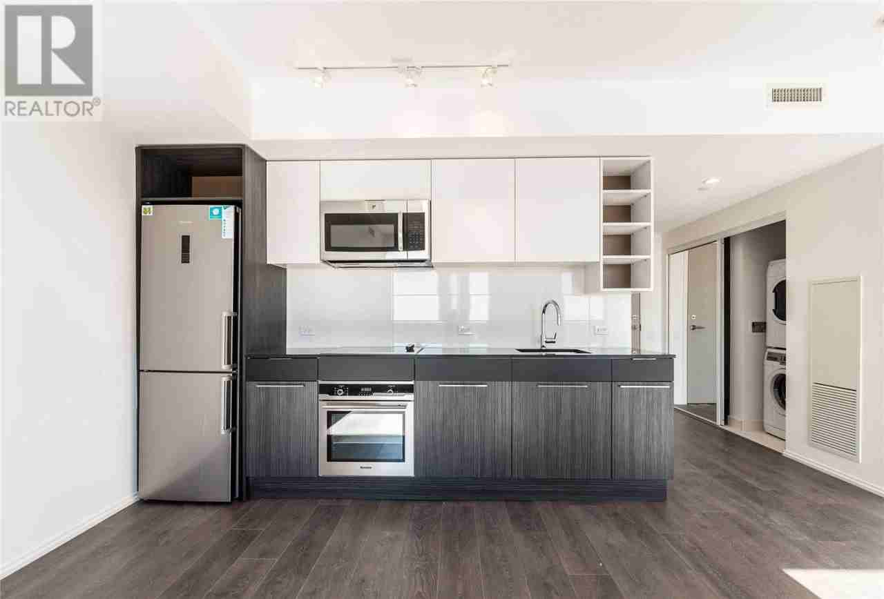 68 Shuter Street #2206