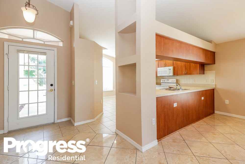 11632 Leda Ln - Photo 3 of 15