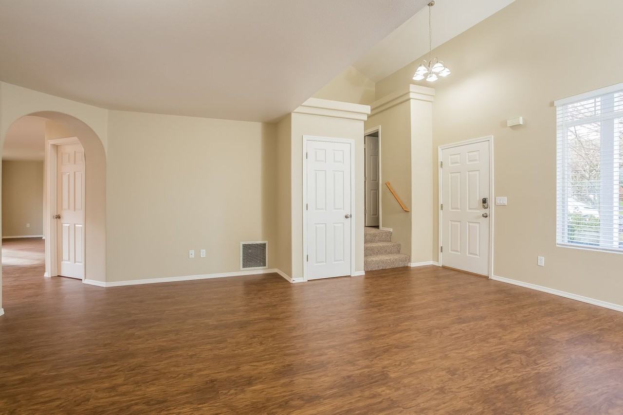 7528 194th Street Ct E - Photo 3 of 21