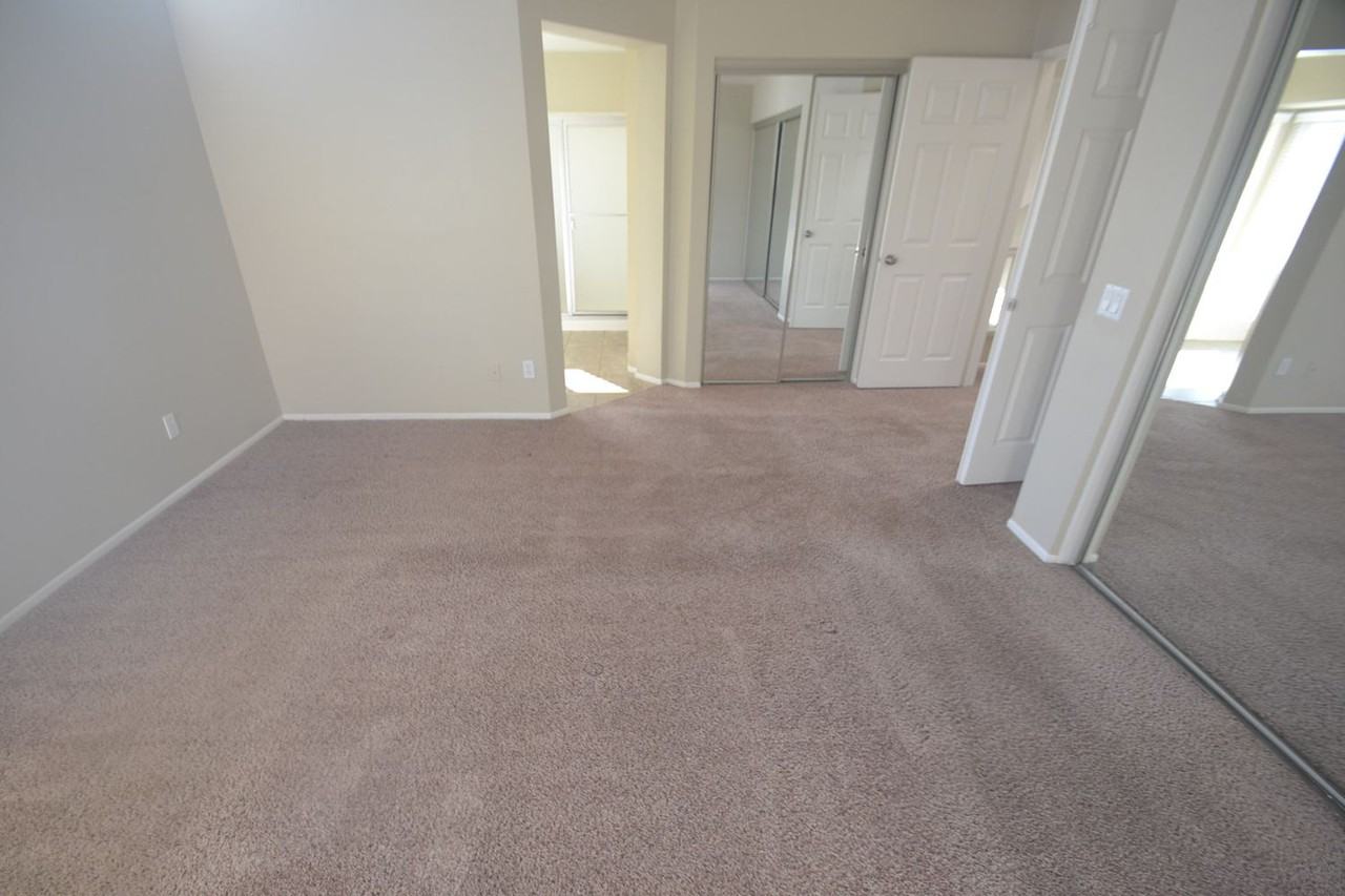 34903 Shadow Wood Dr - Photo 2 of 12