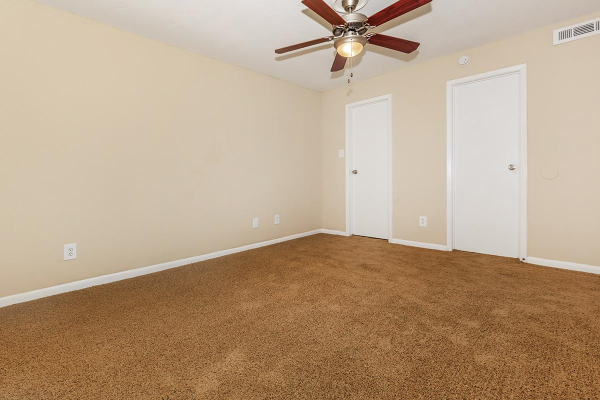 Bay Park Apartments - Photo 5 of 19