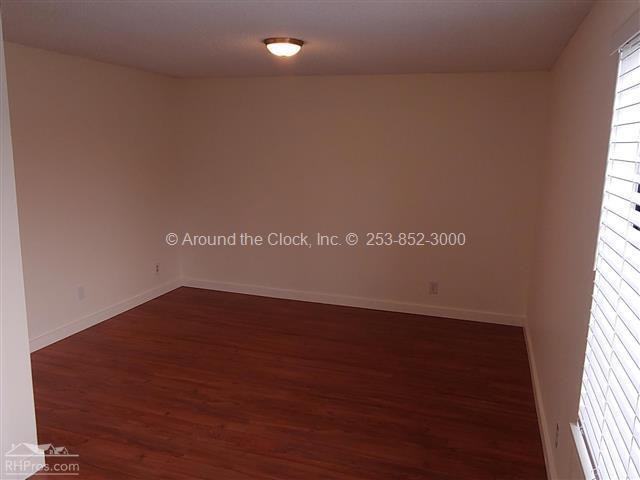 2440 140th Ave Ne #32A - Photo 5 of 9