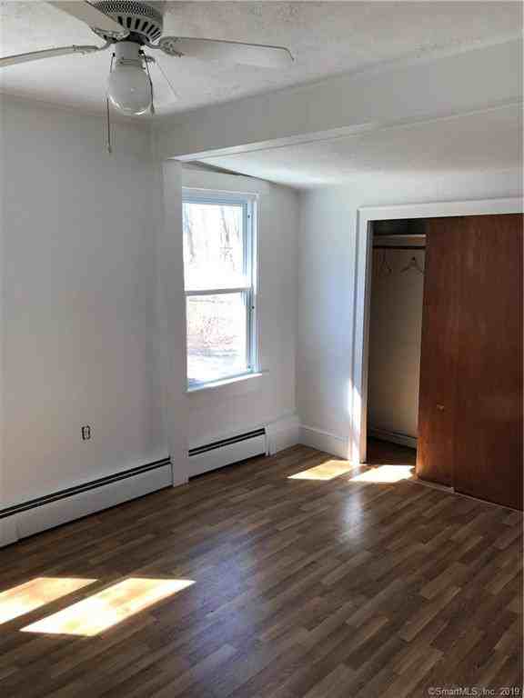 100 Main St - Photo 3 of 5