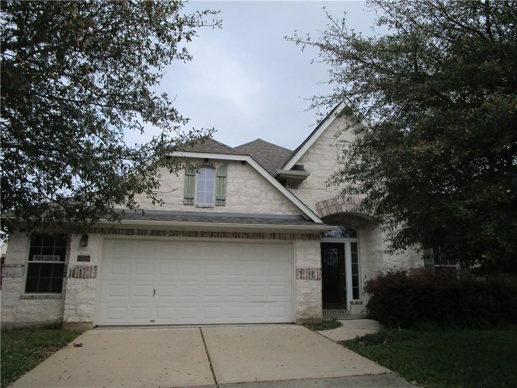 202 Arrowhead Trail - Photo 2 of 36