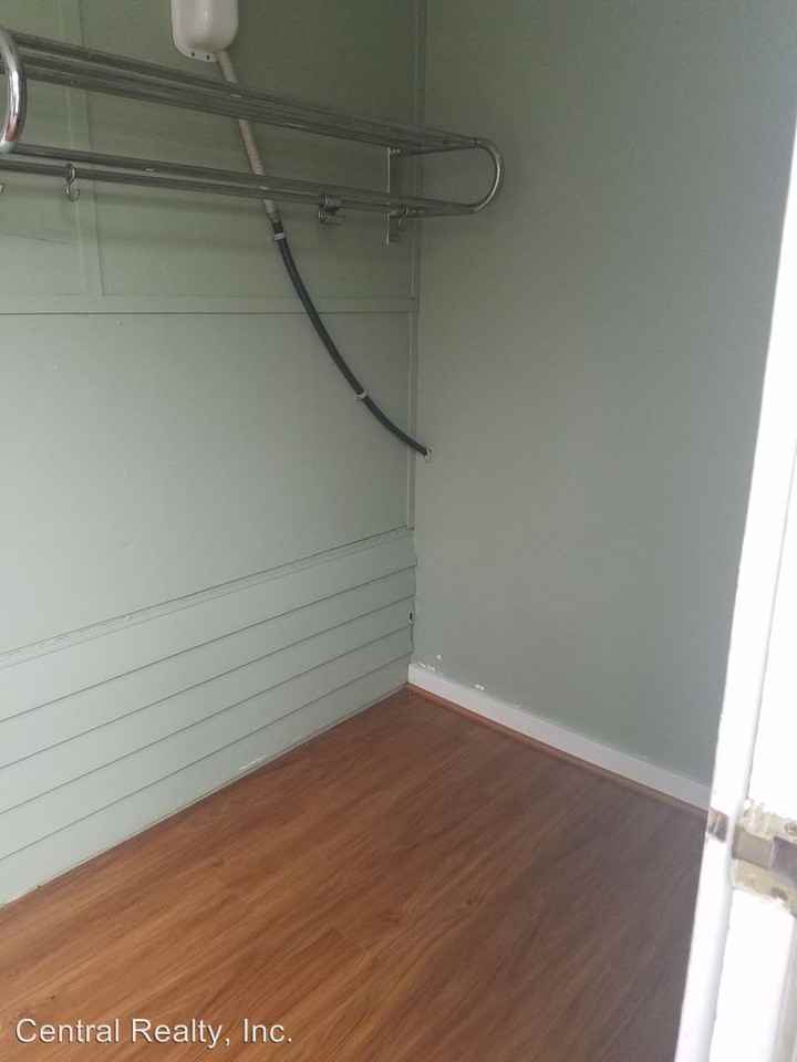 5 Mammoth Rd - Photo 2 of 16