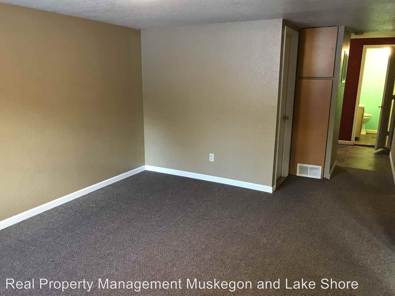 6188 Whitehall Rd - Photo 2 of 8