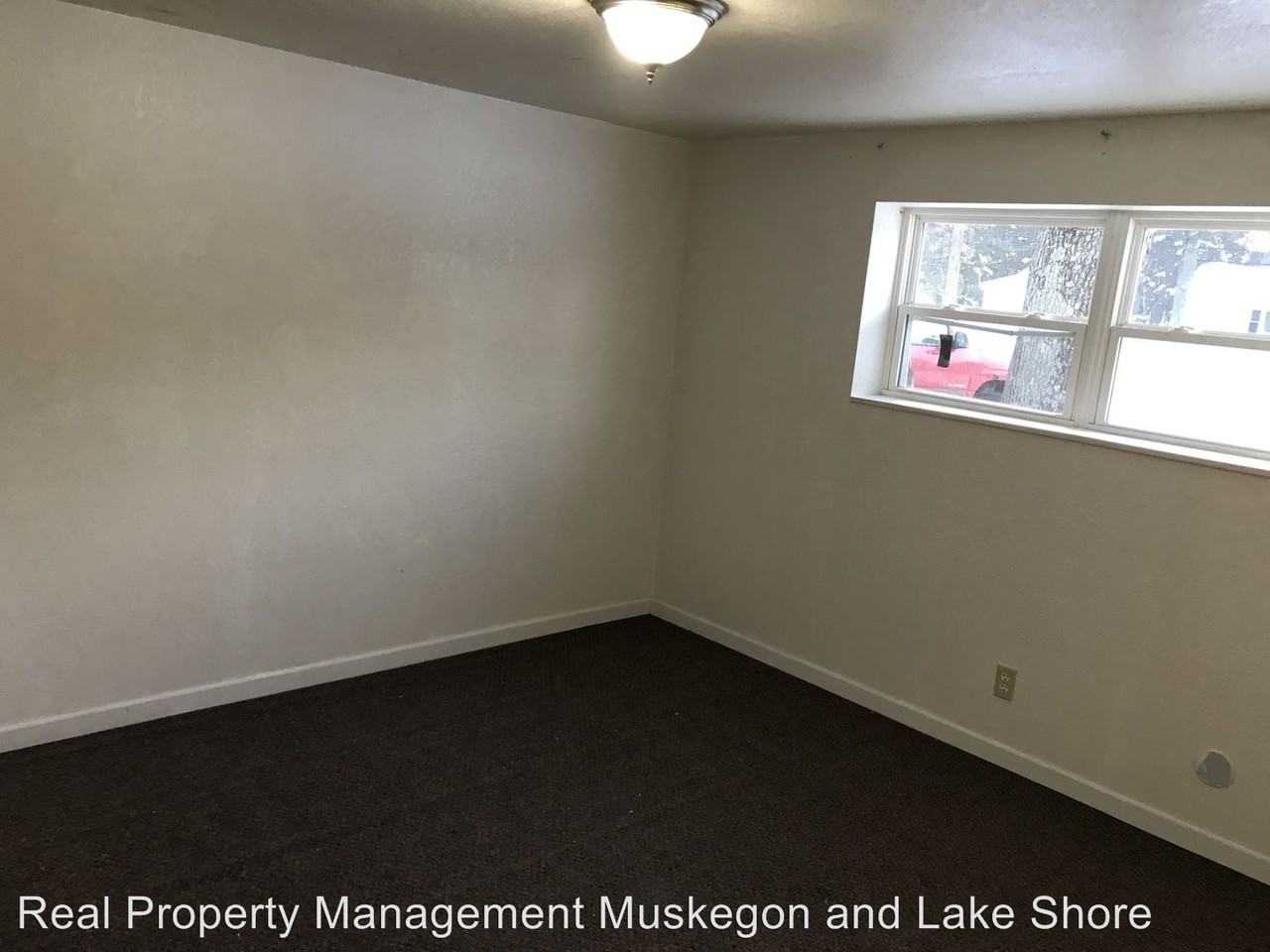 6188 Whitehall Rd - Photo 3 of 8