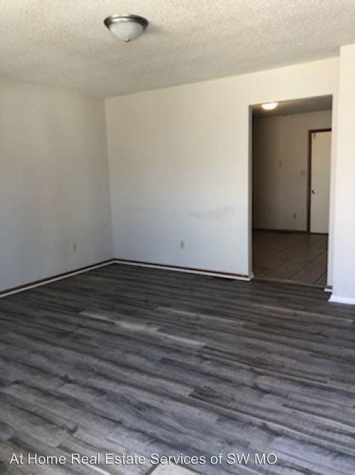 1422 N Lafontaine - Photo 3 of 12
