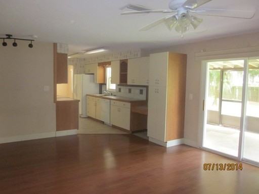 504 Hamlet Dr - Photo 3 of 18