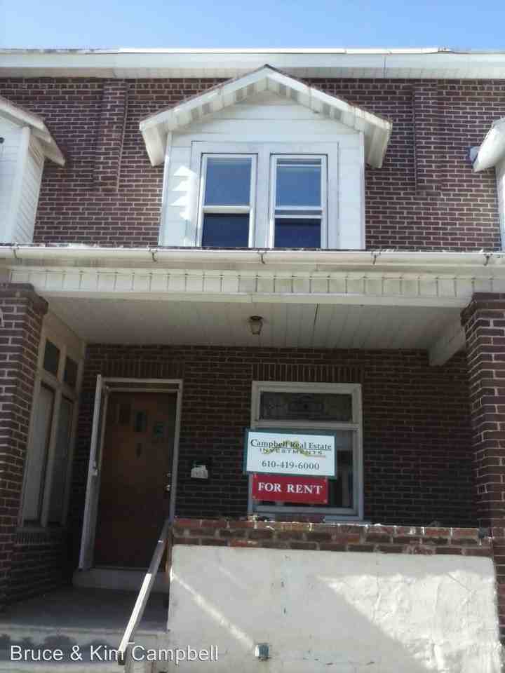 243.5 E.Elm St - Photo 2 of 4