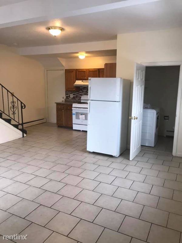 350 Broadway - Photo 2 of 7