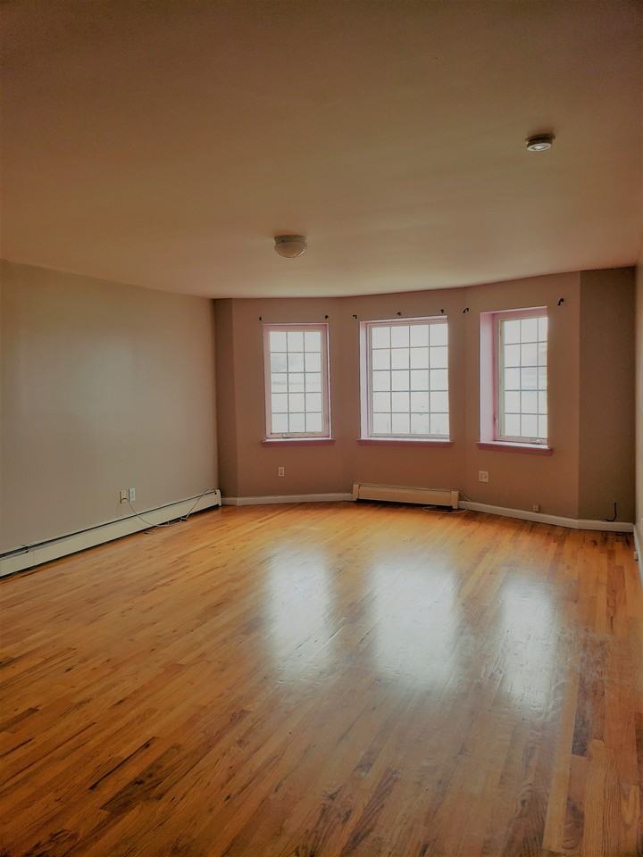 176 Beach 97th Street ##3 - Photo 2 of 11