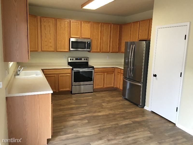 8375 S Quay Ct - Photo 3 of 10