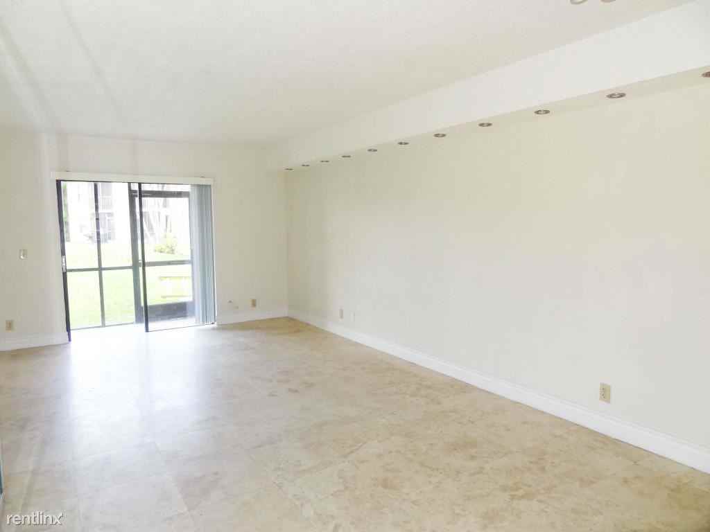 6772 Palmetto Cir S - Photo 2 of 9