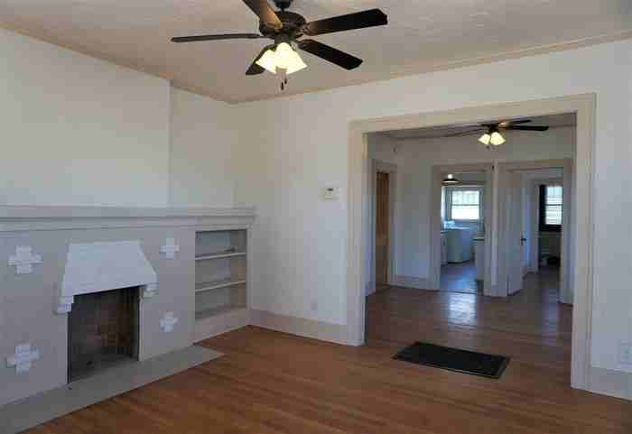 101 NW 20th St - Photo 2 of 18