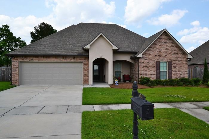 2031 Zelmere St - Photo 2 of 40