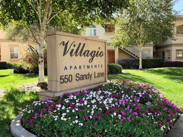 550 Sandy Lane - Photo 5 of 10