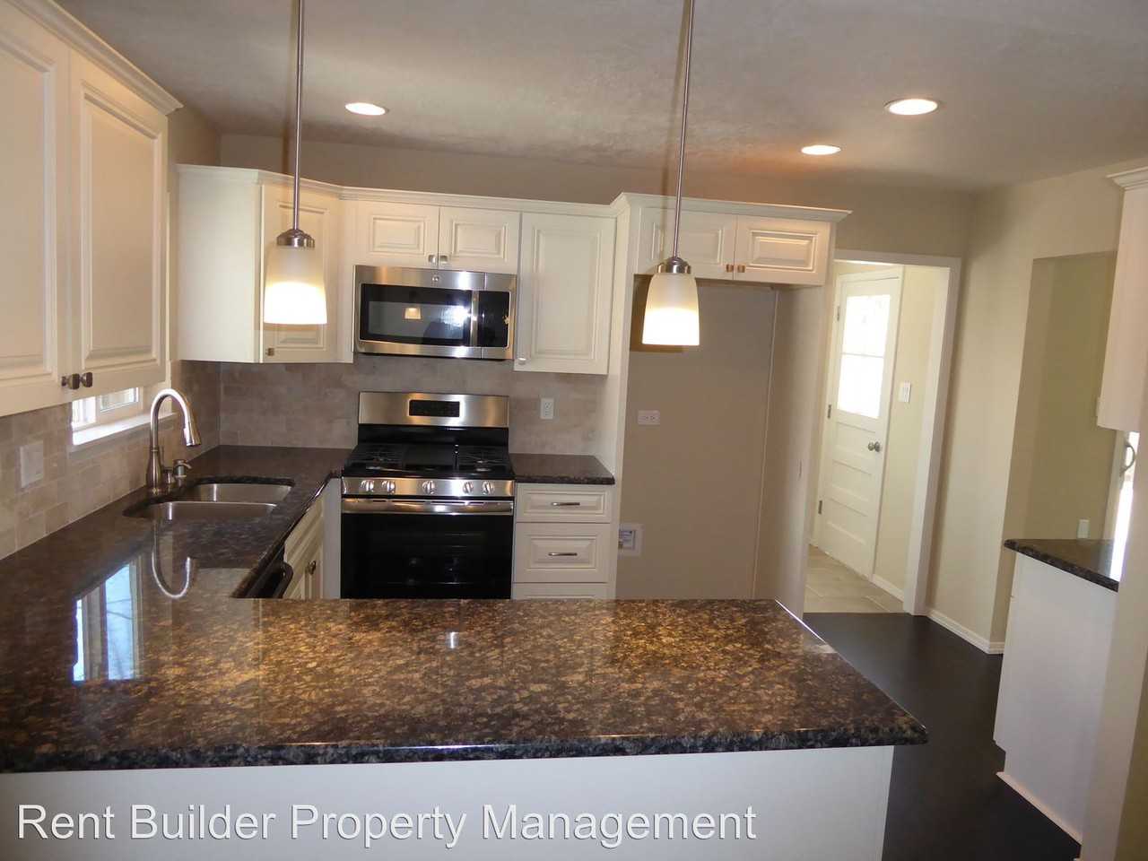 3700 Mary Ellen St NE - Photo 2 of 17