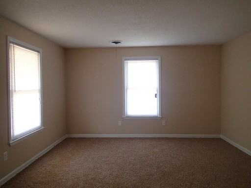 2819 Lumpkin Rd - Photo 2 of 15