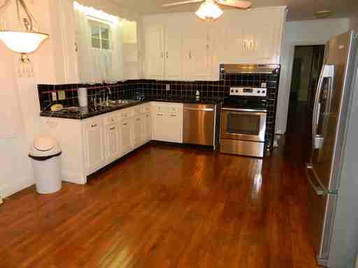 407 W Hillwood Dr - Photo 3 of 5