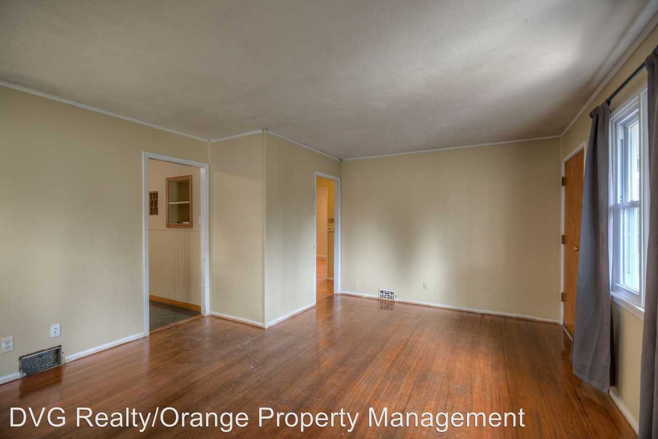 5642 Frederick St - Photo 3 of 14