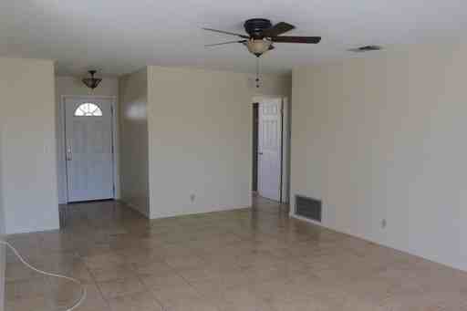 318 Lausanne Dr - Photo 2 of 7