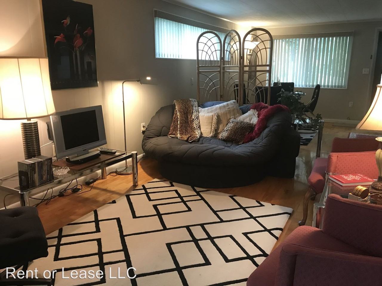 409 Long Branch Rd - Photo 3 of 13