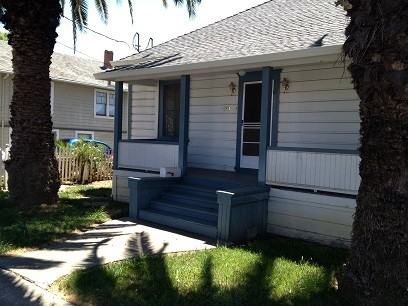 939 Caymus St - Photo 2 of 10