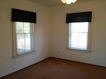 939 Caymus St - Photo 3 of 10