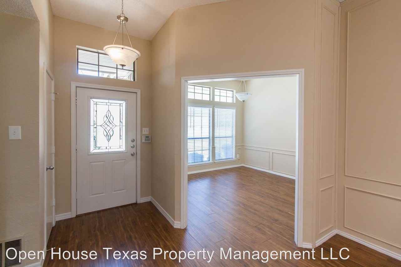 3304 Boyd Trail - Photo 2 of 10