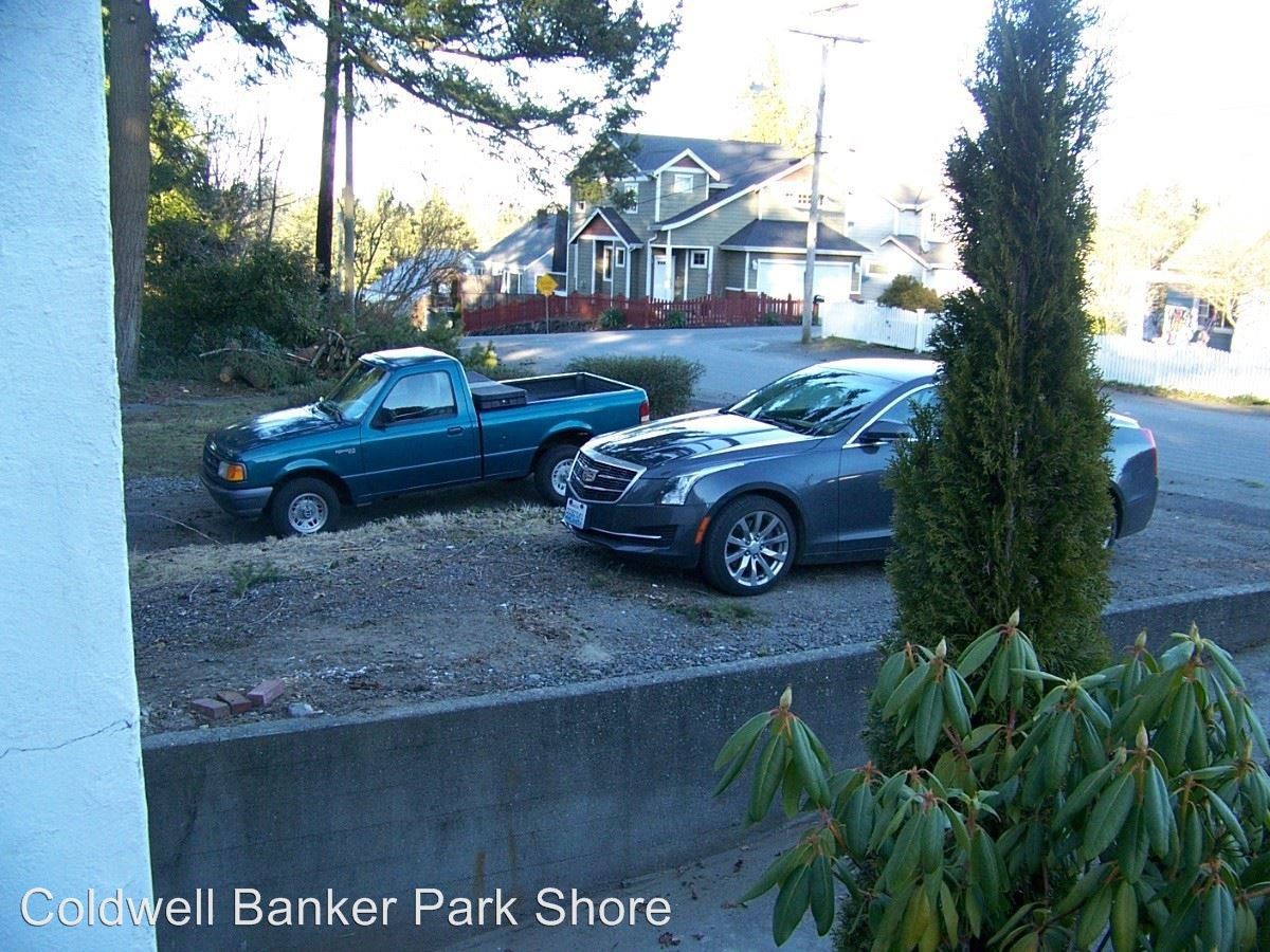 345 Dora Ave - Photo 3 of 12