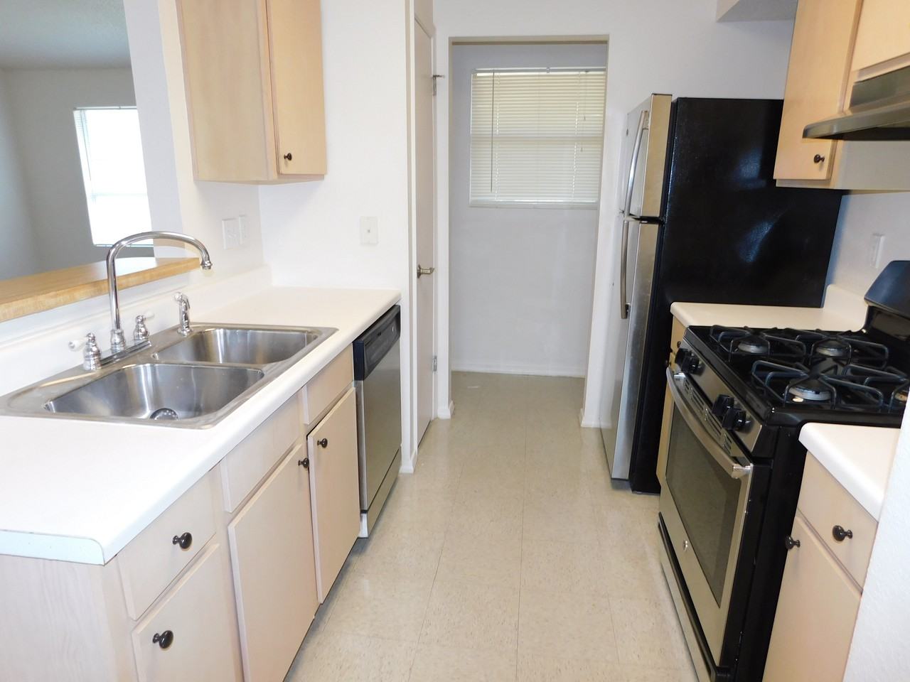 75 Cyrilla Ct - Photo 3 of 10