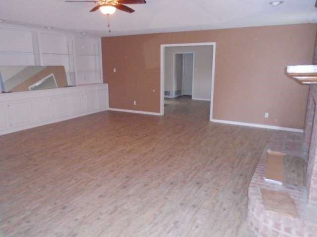 5102 Fairway Dr - Photo 2 of 21