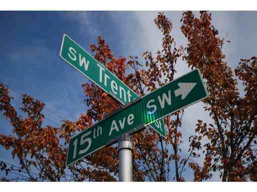 1419 SW Trenton St - Photo 2 of 12