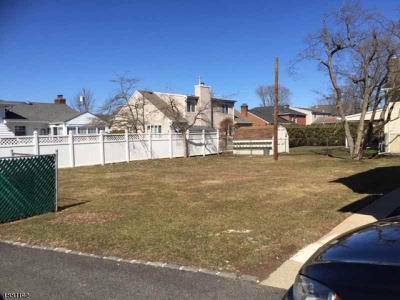 158 Washington St - Photo 2 of 10
