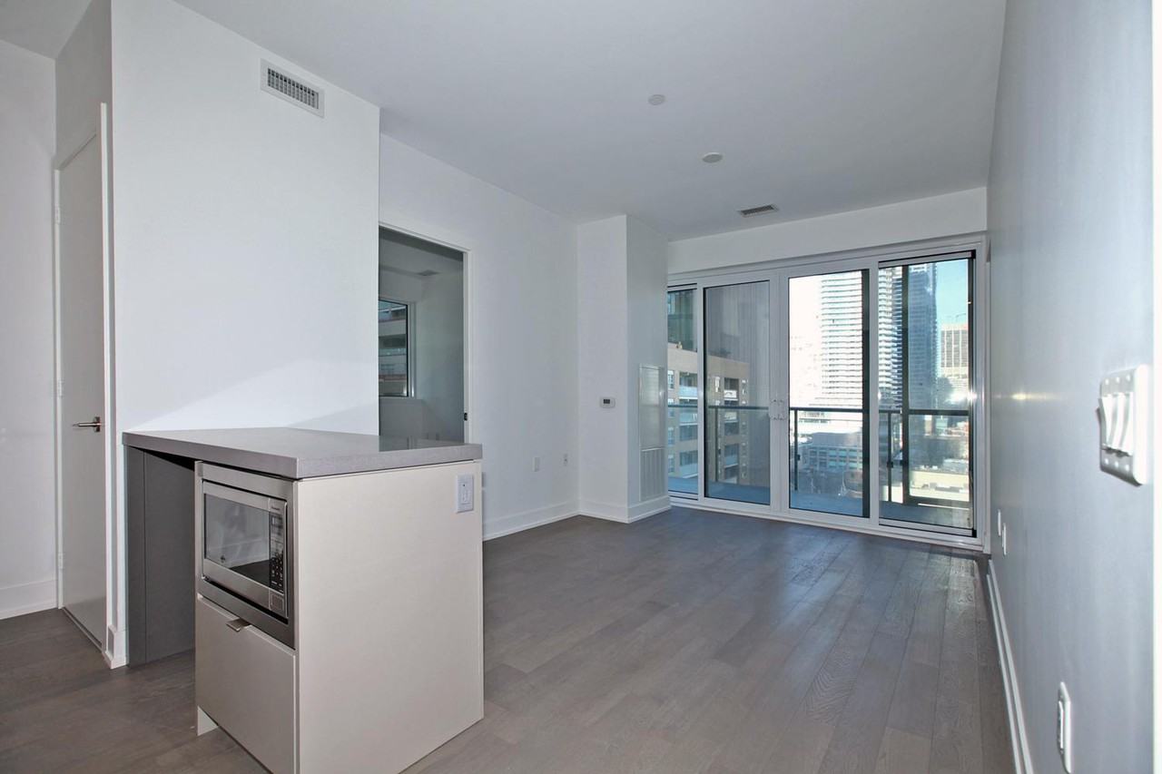 7 Grenville Street #1103