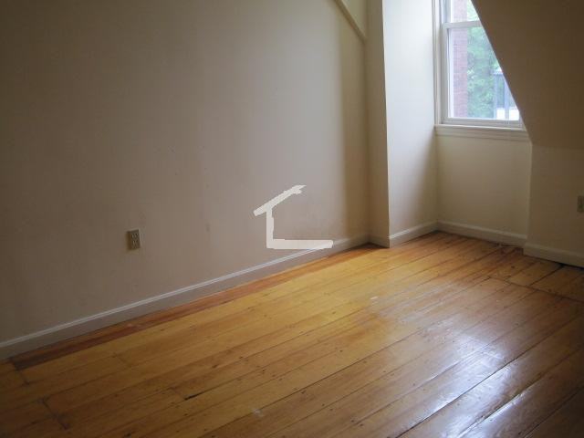 1406 Beacon Street - Photo 3 of 7
