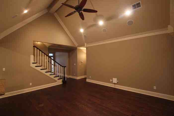 15924 Cumberland Way - Photo 2 of 29