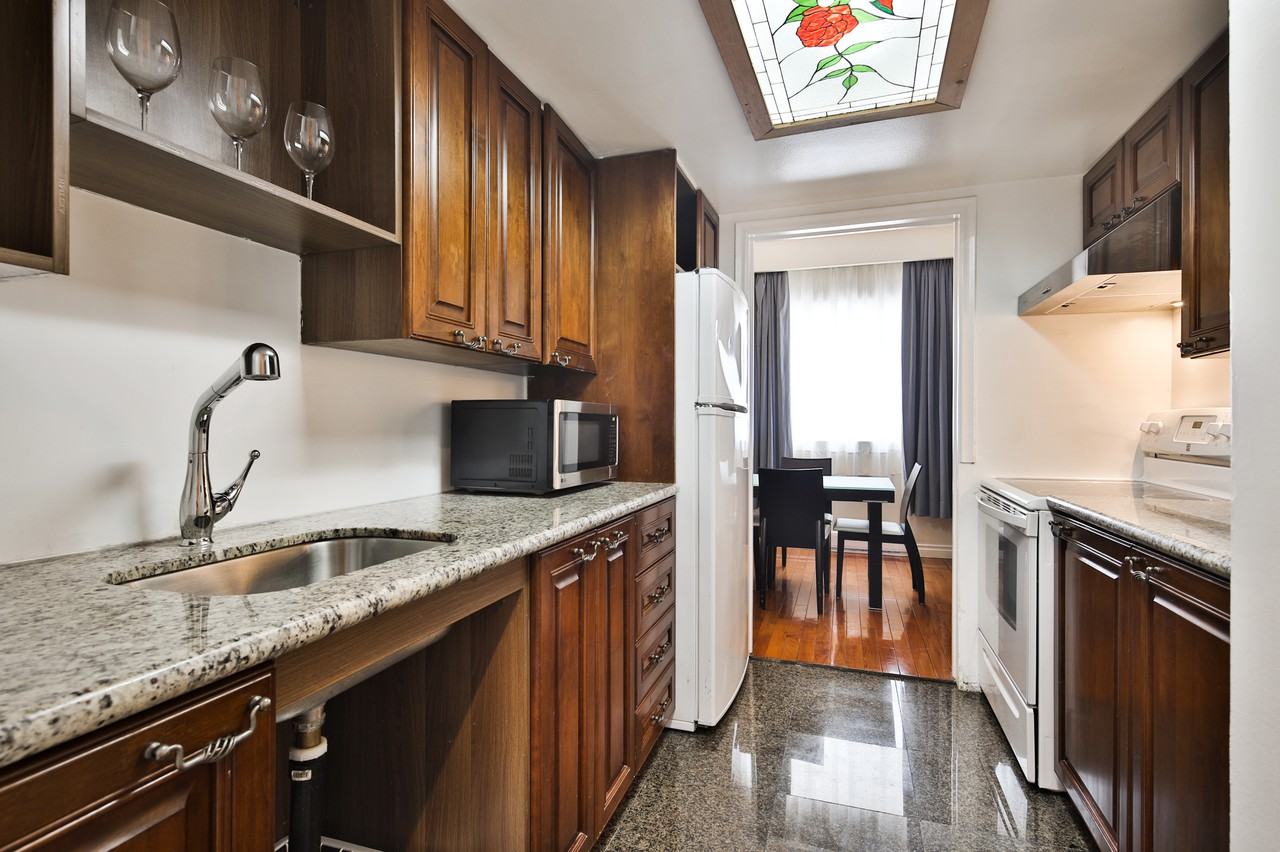 2445 Chemin Sunset - Photo 3 of 9