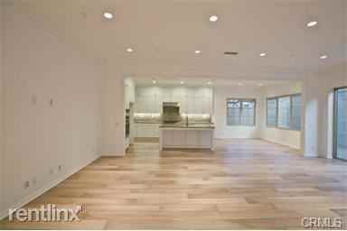 76 Gardenhouse Way - Photo 3 of 10