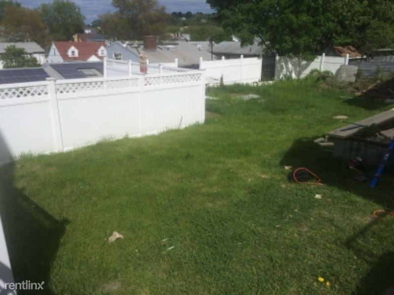 110 Cook Ave - Photo 2 of 13